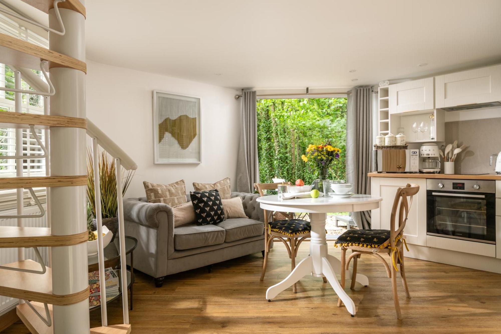 Honeycombe - Treehouse In The Heart Of Dorset Blandford Forum Exterior foto