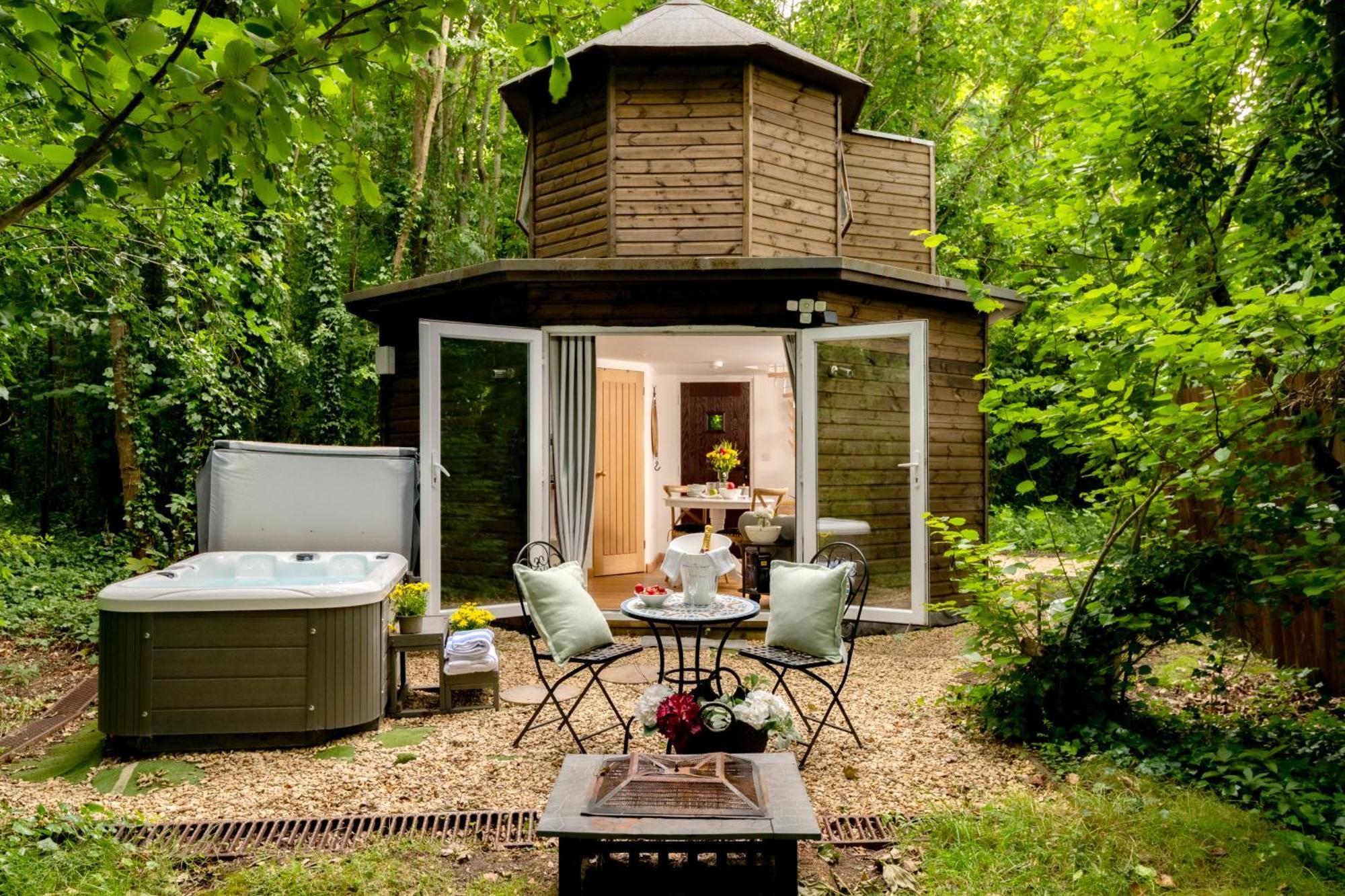 Honeycombe - Treehouse In The Heart Of Dorset Blandford Forum Exterior foto